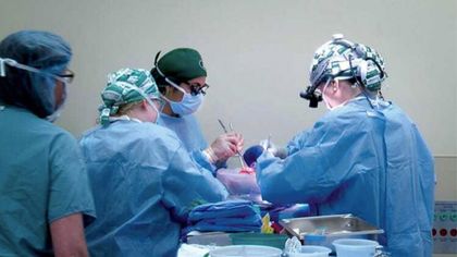 Imagen de  Nueva polémica por reforma a la salud: médicos y enfermeras serían trabajadores del Estado