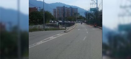 Imagen de  Bandera del ELN cerca de la Escuela de Policía Carlos Holguín en Medellín. Autoridades investigan