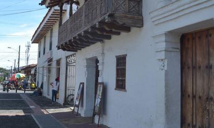 Buscan identificar restos hallados en Cartago