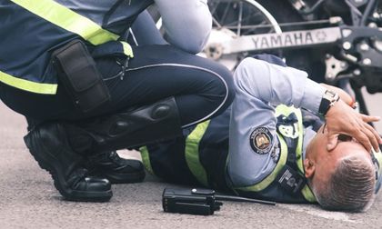 Motociclista atropelló a agente de tránsito durante operativo en Cali