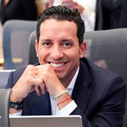Julián López, favorito para la Presidencia de la Cámara