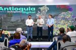 Imagen de Antioquia supera los 3 480 puntos de conexión a internet con despliegue de antenas satelitales y fibra óptica