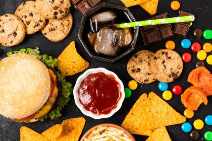 Imagen de  Sube el impuesto a alimentos ultraprocesados: ¿cuánto costarán ahora las salchichas y los yogures?