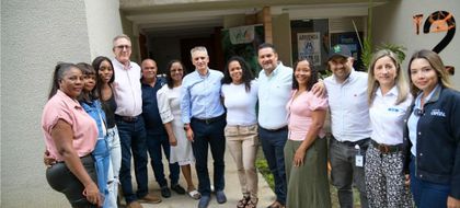 Imagen de  Gobernador de Antioquia visitó las viviendas que serán entregadas a dos medallistas olímpicas