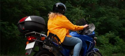 Imagen de  ¿Si le pongo maletero a la moto debo llevar kit de carretera? Esto dice la norma