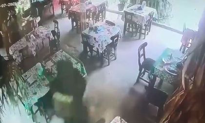 En video: Policía frustró un hurto en un restaurante de Rozo: un uniformado resultó herido y dos presuntos delincuentes fueron capturados
