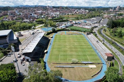 Imagen de  Por dificultades en la infraestructura del estadio Alberto Grisales, el partido entre Águilas Doradas y América fue aplazado