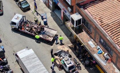 Imagen de  Autoridades incautaron 24 motores y capturaron a ocho personas por hurto y comercialización ilegal de autopartes en Barrio Triste