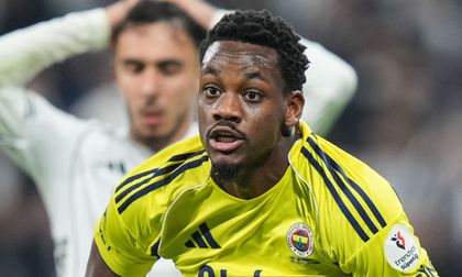 Jhon Durán se reivindica con un gol clave en la victoria de Fenerbahce ante Besiktas