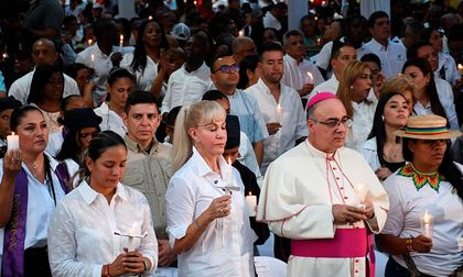 Valle encendió “Una luz por la vida”