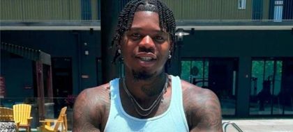 Imagen de  Gucci3rdleg, ciudadano estadounidense acusado de contagiar de una ITS a mujeres en su país, abandonó Colombia