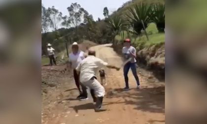 Imagen de Comunidad denuncia haber sido agredida por un ciudadano en la vía San Vicente-El Peñol