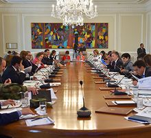 Relevo en gabinete de Santos