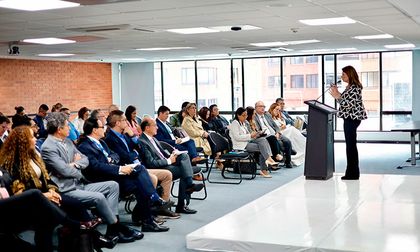 Minsalud presenta plan de choque con las EPS para estabilizar el sistema de salud y recuperar la atención