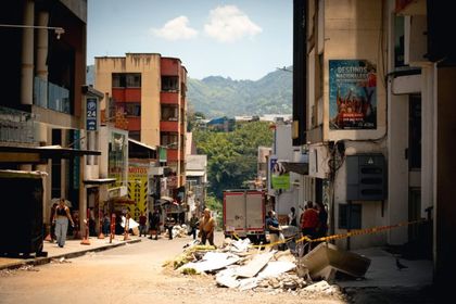 Imagen de Denuncian aumento “descarado” en precios de los arriendos en las ciudades afectadas por el terremoto