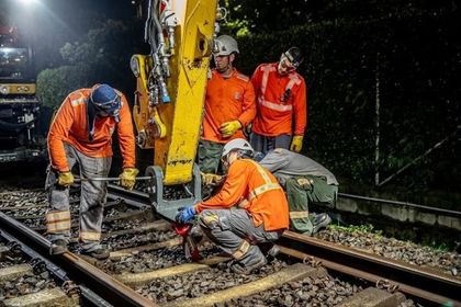 Imagen de  Llegaron desde Austria los primeros 1.700 metros de rieles para el mantenimiento de la vía férrea del Metro de Medellín