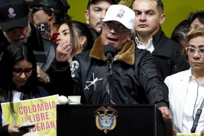 Imagen de Petro pide investigar si explosivos del atentado en la Panamericana llegaron desde Ecuador