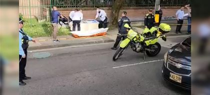 Imagen de Autoridades hallaron el cuerpo de un hombre dentro de una nevera abandonada en vía pública de Medellín