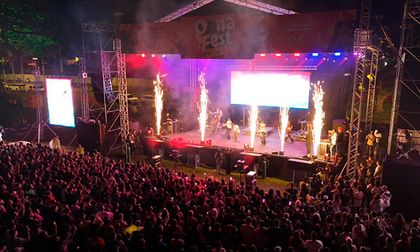 Durante el Panafest, los jóvenes disfrutaron del concierto de Andy Rivera, en Palmira
