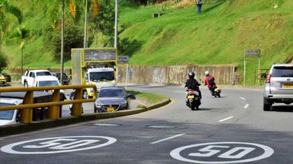 Imagen de  Comenzó a regir el límite de 50 km/h en 10 vías de Medellín, ¿cuáles son?