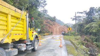 Imagen de  Vía San Luis-El Chocó, ruta alterna a la autopista Medellín-Bogotá, presenta restricción para vehículos pesados