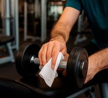 ¿Es posible contraer infecciones en el gimnasio por no limpiar las máquinas y las pesas?
