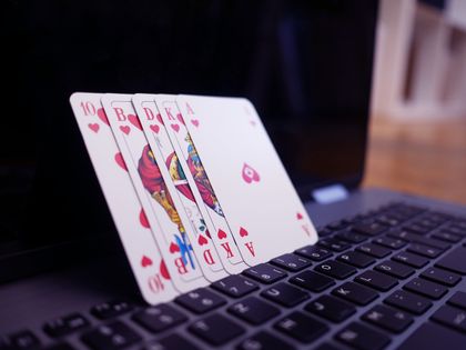 Imagen de 6 Razones por las que el Póker Online ya Está Rediseñando el Turismo Digital del Oriente Antioqueño