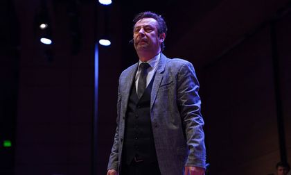¡La Noche Picante! ¡Recárguese de la Risa!