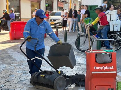Imagen de Las calles impecables acompañaron las fiestas patrias y la procesión de la Virgen del Carmen en La Ceja