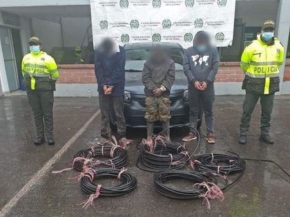 Imagen de En Rionegro fueron capturados tres hombres por hurto de cable