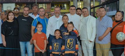 Imagen de  Habitantes de San Antonio ya disfrutan de una nueva placa polideportiva