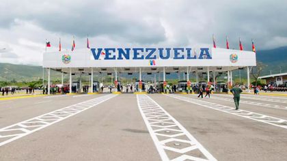 Imagen de  Venezuela también cerró la frontera terrestre con Colombia, previo a sus elecciones regionales