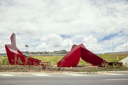 Imagen de  Inauguran «Doña Montaña», la escultura habitable que rinde homenaje a la ingeniería antioqueña