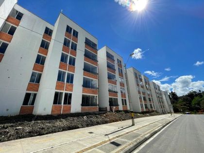 Imagen de  55 familias rionegreras recibieron su vivienda propia en Jardín de Cimarronas