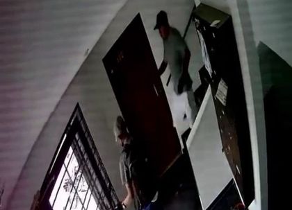 Imagen de  Apartamenteros frustrados huyen al ser descubiertos