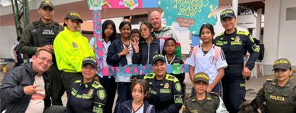 Imagen de  Plan Padrino regresa a colegios de La Ceja: Policía acompaña ingreso y salida de estudiantes