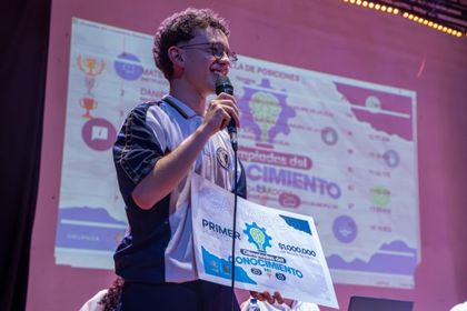 Imagen de  Mateo López, de la I. E. Bernardo Uribe Londoño, ganó las Olimpiadas del Conocimiento de La Ceja