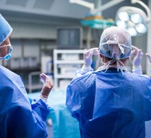 Candidatos presidenciales reciben hoja de ruta para enfrentar la crisis del sistema de salud en Colombia