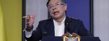 Imagen de  Aumento transitorio del salario mínimo 2026 se fijará mediante «reunión de concertación». Esto dijo el presidente Petro