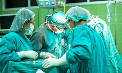 ¿Reforma por decreto? Una nueva polémica sacude el sistema de salud en Colombia