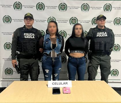 Imagen de  Dos mujeres fueron capturadas cuando recibían dinero de una extorsión en Medellín