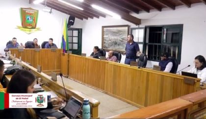 Imagen de  Polémica en Concejo de El Peñol: habla el corporado implicado en el escándalo