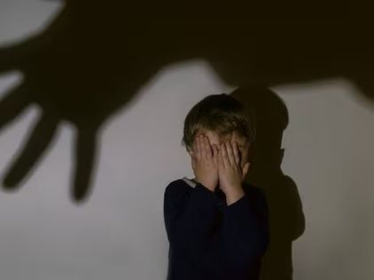 Imagen de  Menor golpeado en Medellín está “extremadamente delicado”. Capturaron a su padrastro, integrante de banda criminal