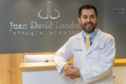 Imagen de  El doctor Juan David Londoño, referente en cirugía plástica y restauración capilar en Medellín y el Oriente antioqueño