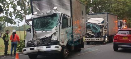 Imagen de  Aparatoso accidente en la autopista, entre Doradal y Puerto Triunfo, dejó dos personas heridas
