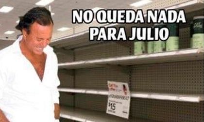 Los mejores memes de Julio Iglesias y el furor por el mes de julio