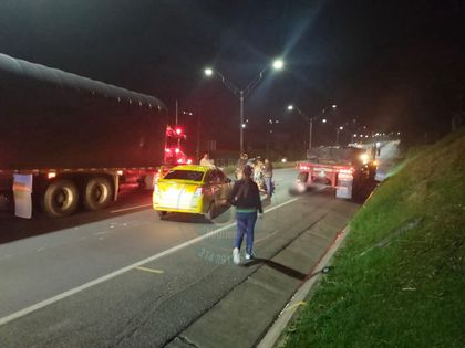 Imagen de  Grave accidente de tránsito en la Autopista deja un motociclista muerto