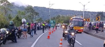 Imagen de Tragedia en la Autopista Medellín – Bogotá: tres personas fallecidas, entre ellas un menor de edad, tras grave accidente