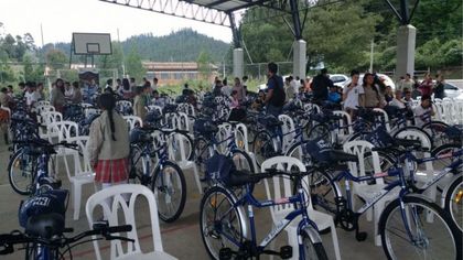 Imagen de Postobón y Comfama entregaron 70 bicicletas en El Retiro