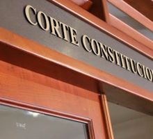 Sectores reaccionan a suspensión de emergencia económica